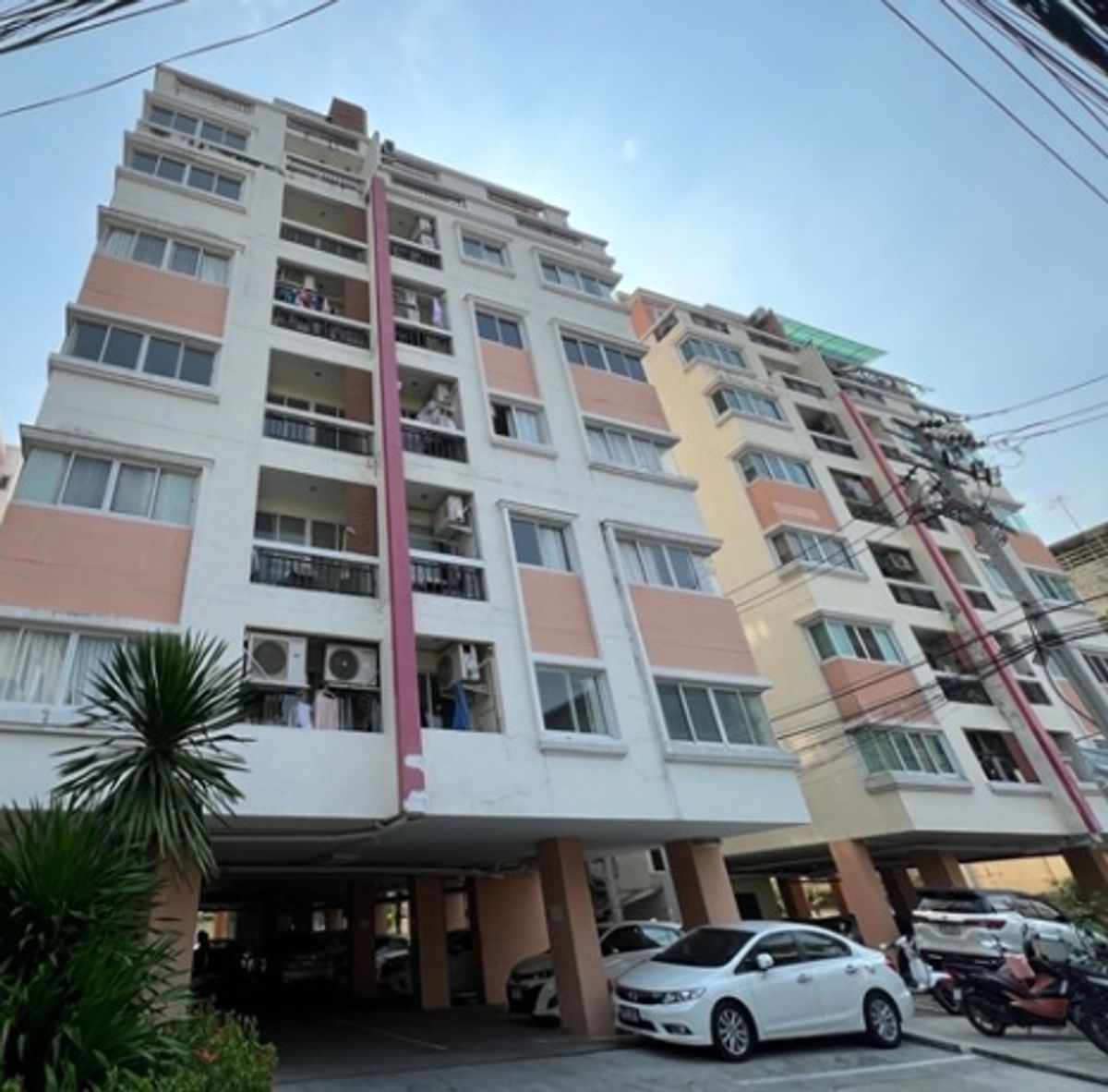 ขายคอนโดรัตนาธิเบศร์ สนามบินน้ำ พระนั่งเกล้า : (MK005) The Breeze Condo เรวดี 23
