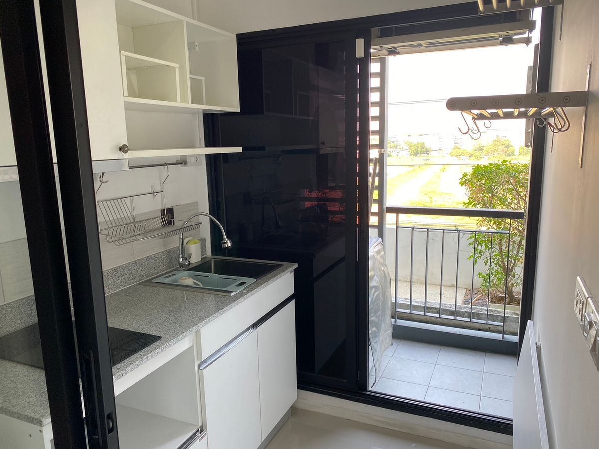 For RentCondoBangna, Bearing, Lasalle : Beautiful room, corner room, beautiful garden, 2 bedrooms, 1 room, Knightbridge Bearing Sukhumvit 107