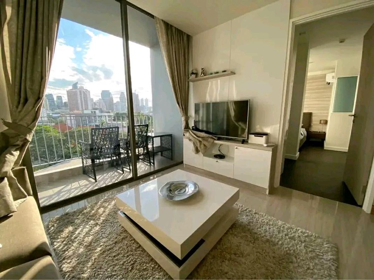 ให้เช่าคอนโดสุขุมวิท อโศก ทองหล่อ : 🐱🐶 Spacious 1 Bedroom of Pet Friendly Condo in Sukhumvit 🐶🐱
