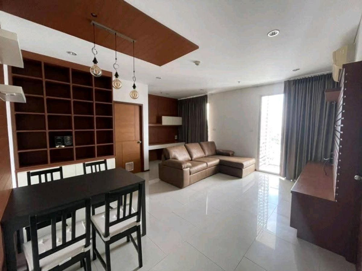 For RentCondoWongwianyai, Charoennakor : Condo for rent Villa Sathorn
