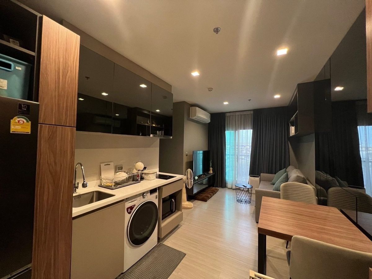 For RentCondoOnnut, Udomsuk : Free ready to be at Life Sukhumvit 62, 55 sqm. 2 bedrooms, 2 bathrooms, 5th floor, corner room 30,000 baht.