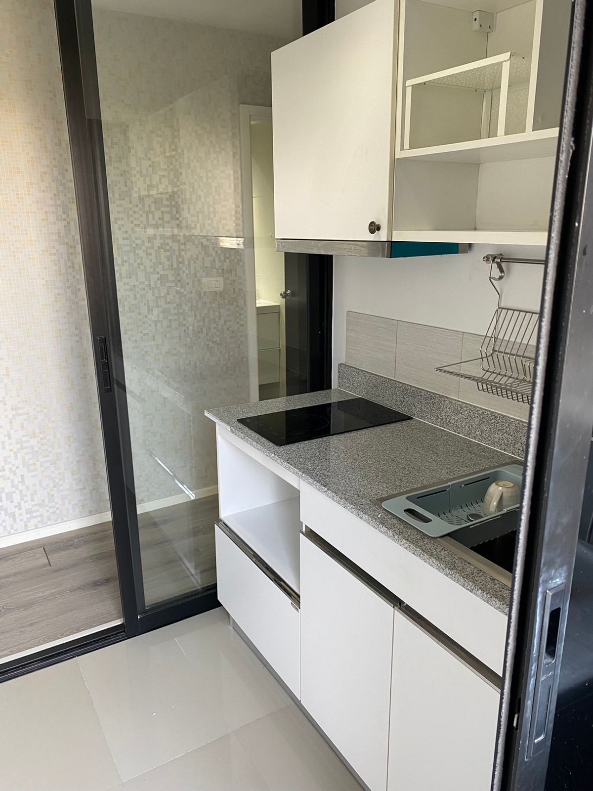 For RentCondoBangna, Bearing, Lasalle : Beautiful room, corner room, beautiful garden, 2 bedrooms, 1 room, Knightbridge Bearing Sukhumvit 107