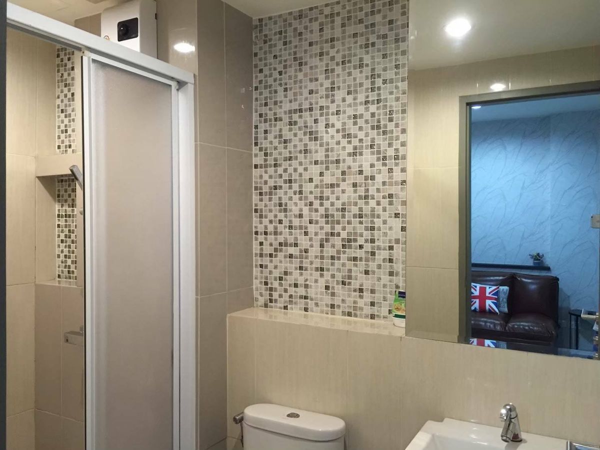 ขายคอนโดรัชดา ห้วยขวาง : Life รัชดาภิเษก คอนโดพร้อมอยู่ ใกล้ MRT ห้วยขวาง อาคาร A, ชั้นสูง  1-Bed 31.57ตร.ม. วิวหันไปทาง เซ็นทรัลพระราม 9, ระเบียงทิศใต้ ขาย 3.69 ลบ.*