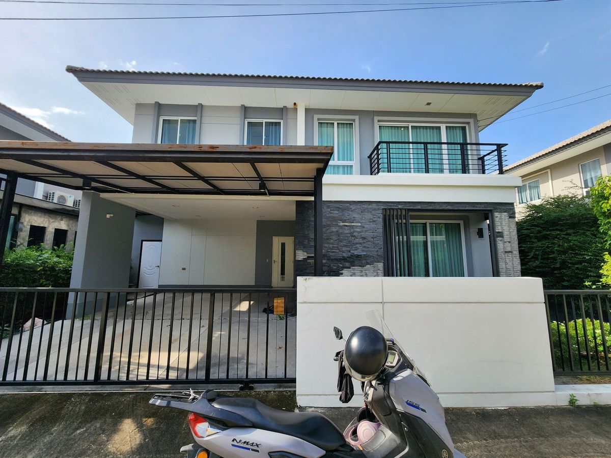 For SaleHouseRama5, Ratchapruek, Bangkruai : ** House for sale Near the outstanding international school for 5-7 minutes at a price of 7.5 million baht (very good price) ** 4 bedrooms, 3 bathrooms, 3 parking spaces, have a central part to use