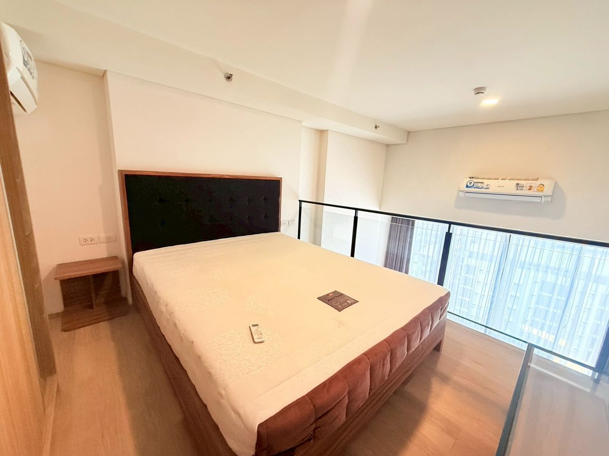 ให้เช่าคอนโดอ่อนนุช อุดมสุข : ให้เช่า! Duplex เพดานสูง 1 ห้องนอน ติด BTS @ Siamese สุขุมวิท 87