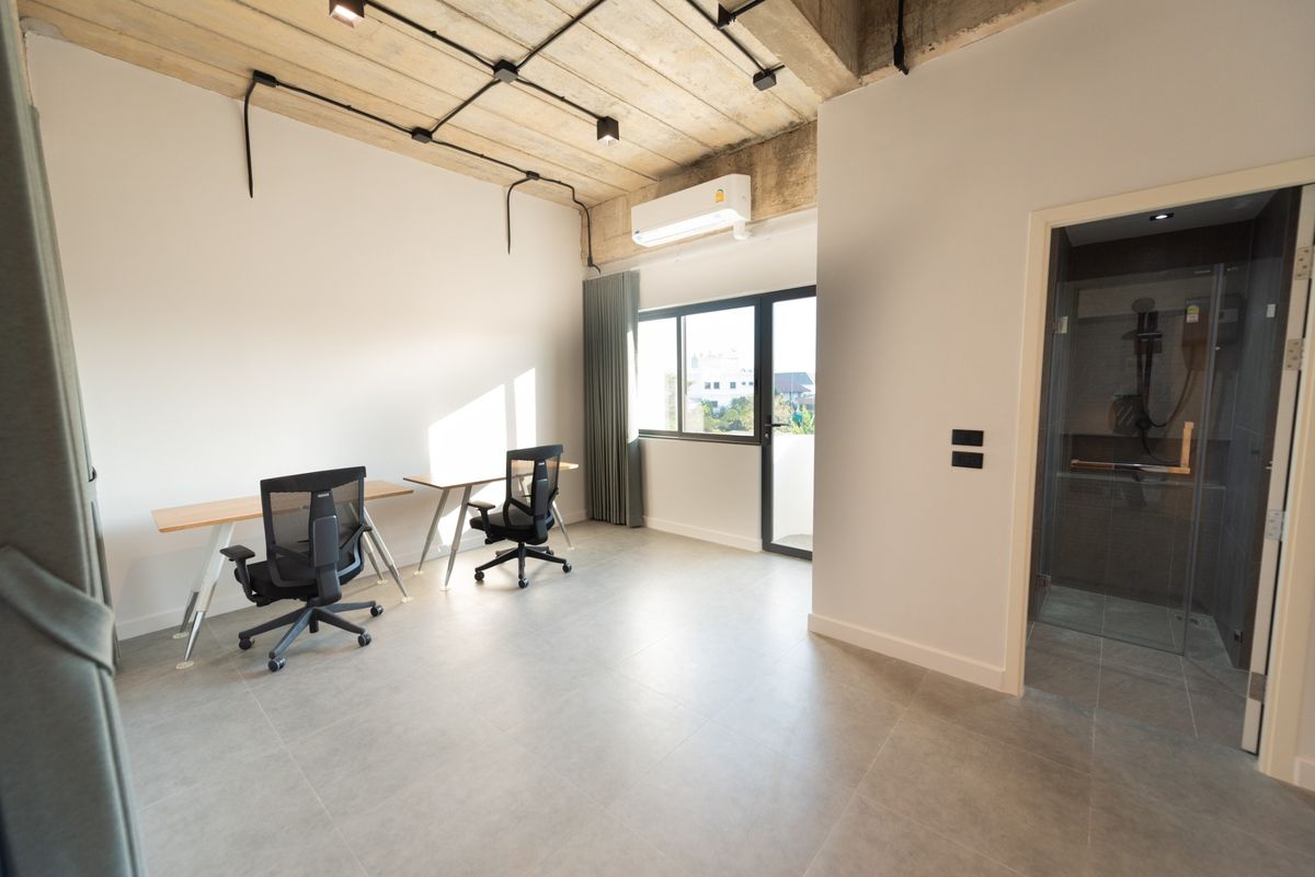 ให้เช่าโฮมออฟฟิศสุขุมวิท อโศก ทองหล่อ : 💥 โฮมออฟฟิศหรู 5.5 ชั้น รีโนเวทใหม่ พร้อมเฟอร์นิเจอร์ เครื่องใช้ไฟฟ้าครบทุกห้อง เหมาะทั้งอยู่อาศัยและทำออฟฟิศ ใกล้ BTS แบริ่ง & สำโรง