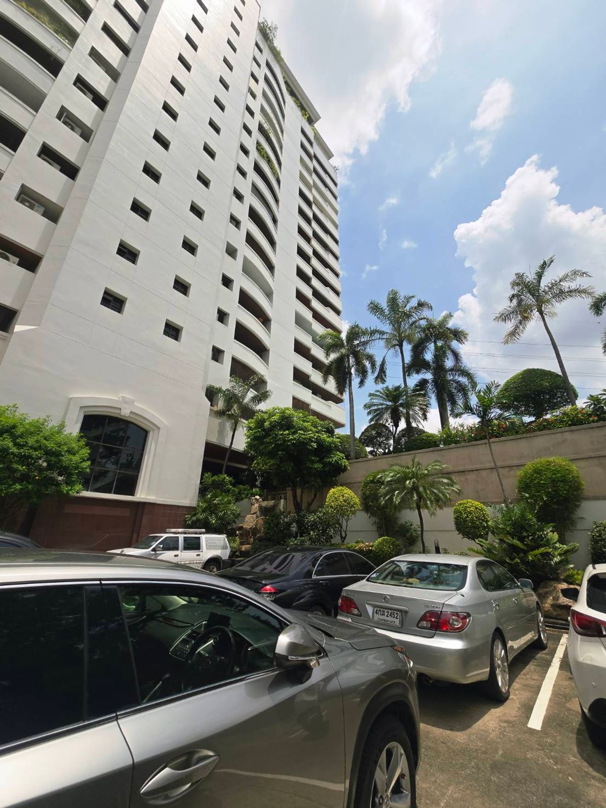 For SaleCondoLadprao, Central Ladprao : ✨ Luxury condo for sale, The Regency, Phahonyothin 19, Rare Item, a special city center With a wide terrace, the view of the high -rise building and Central Ladprao