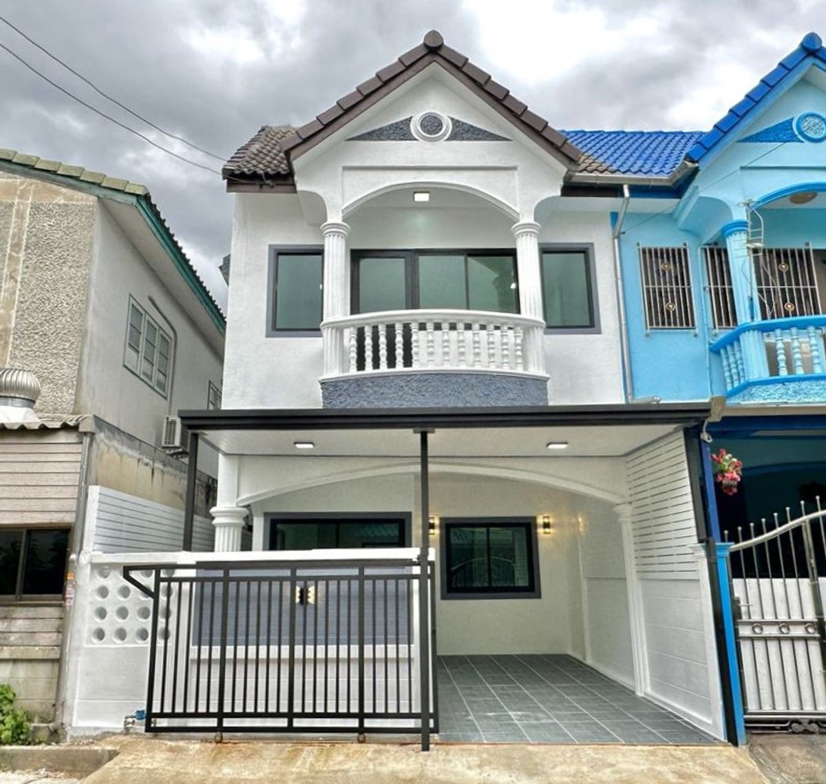 For SaleTownhomeNonthaburi, Bang Yai, Bangbuathong : 2-story townhouse for sale behind the project #Suthawan Bang Kruai-Sai Noi Excellent location‼ ️ Opposite Suan Kaew Temple, next to Bang Kruai-Sai Noi Road