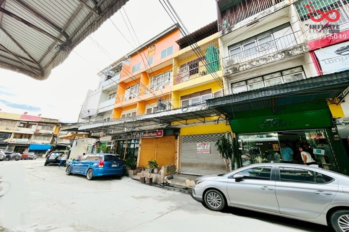 For SaleShop HouseKasetsart, Ratchayothin : 3.5 -storey commercial building for sale Near Kasetsart University