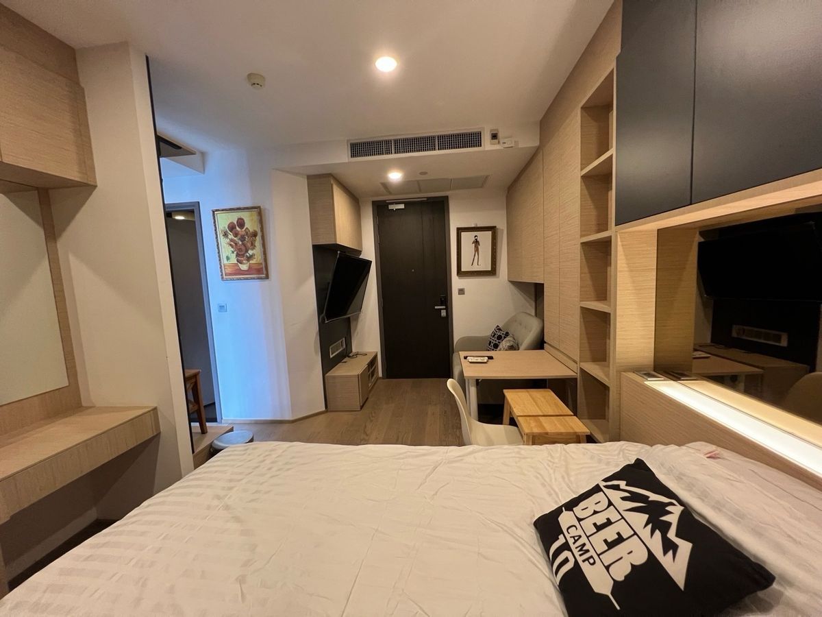 ให้เช่าคอนโดสยาม จุฬา สามย่าน : Ashton Chula Silom ชั้น สูง ห้องสวย
ขนาด 24 ตารางเมตร ราคา 22,000 บาท โทร 0614162636