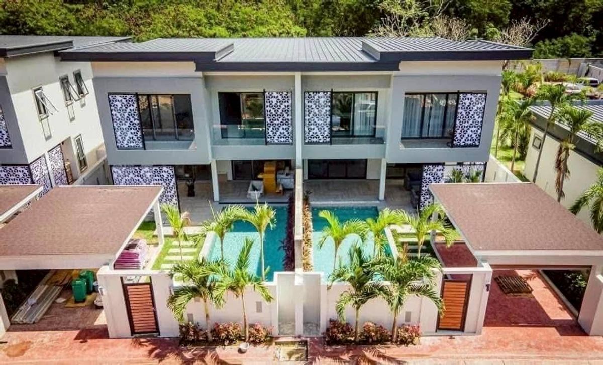 For SaleHousePattaya, Bangsaen, Chonburi : Serenity Pool Villa Village