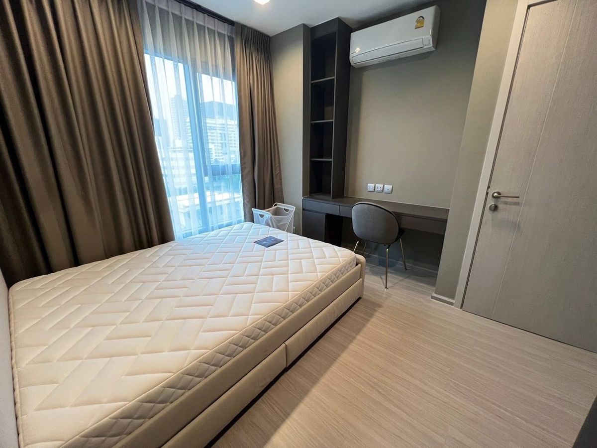 For RentCondoOnnut, Udomsuk : Free ready to be at Life Sukhumvit 62, 55 sqm. 2 bedrooms, 2 bathrooms, 5th floor, corner room 30,000 baht.