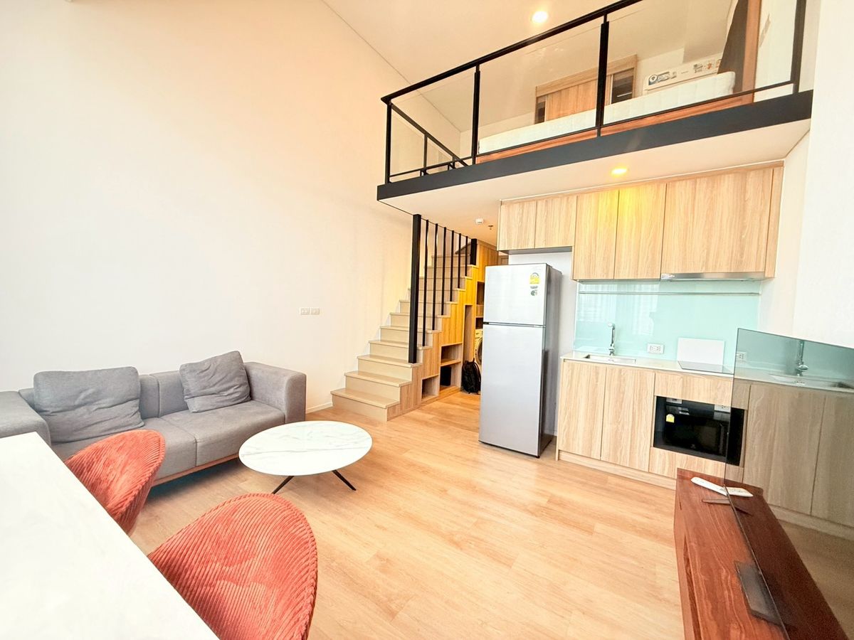 ให้เช่าคอนโดอ่อนนุช อุดมสุข : ให้เช่า! Duplex เพดานสูง 1 ห้องนอน ติด BTS @ Siamese สุขุมวิท 87