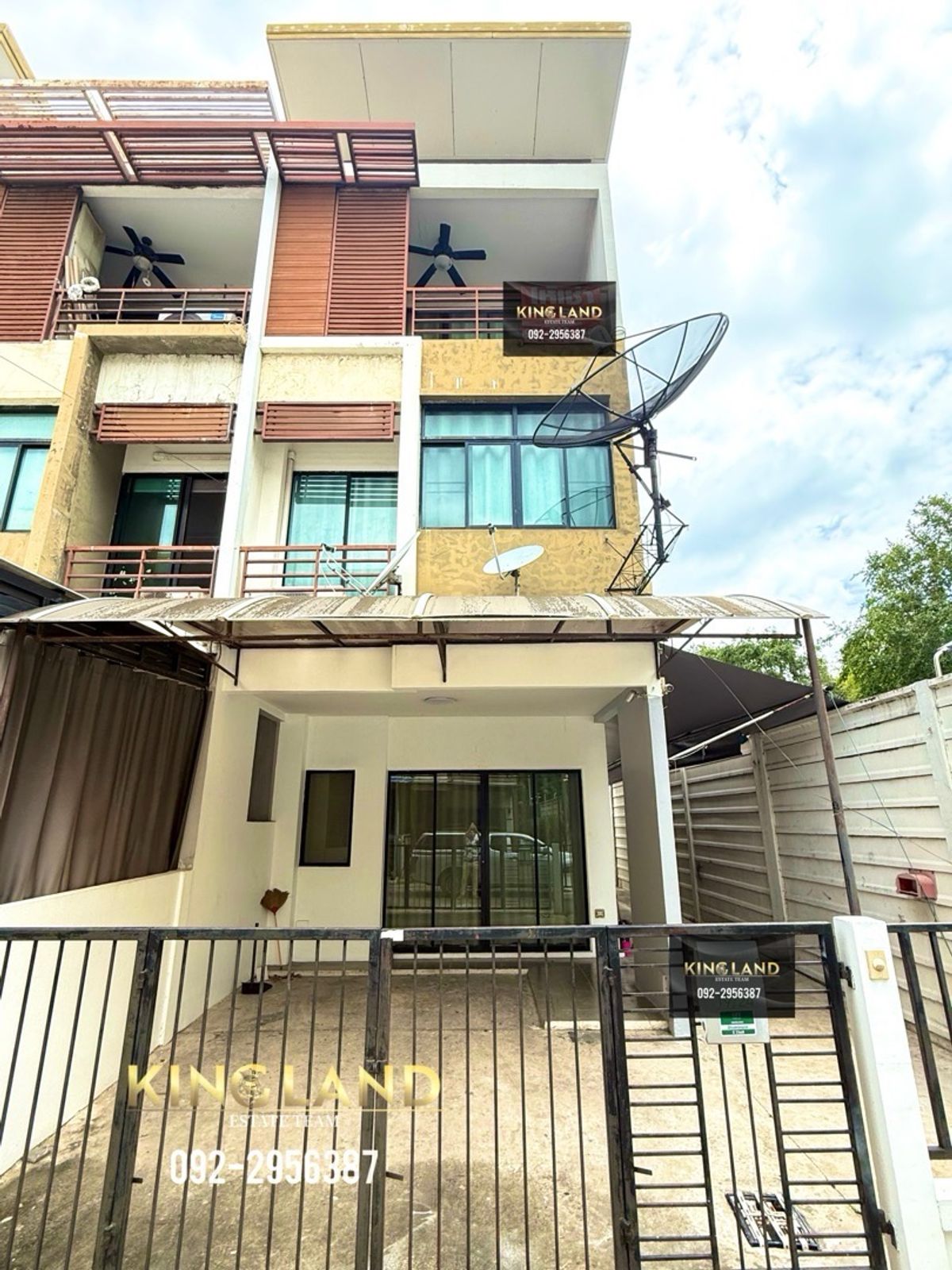 ให้เช่าทาวน์โฮมนวมินทร์ รามอินทรา : #ให้เช่าทาวน์โฮม 3 ชั้น หลังริม | โครงการ Sixnature วัชรพล  ทำเลสุดปัง! เดินถึงตลาดถนอมมิตร มี 3 ห้องนอน 3 ห้องน้ำ ใกล้ BTSวัชรพล – ทางด่วนฉลองรัช