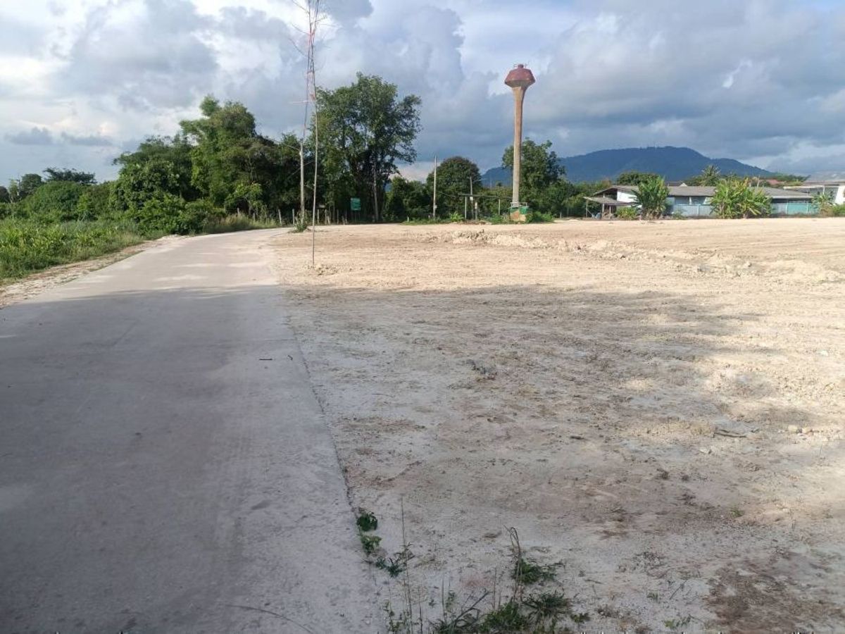 ขายที่ดินระยอง : ที่ดินแปลงเล็ก สวย ทำเลดี บ้านเพ ระยอง ใกล้ธรรมชาติและทะเล 397 ตร.ว. 