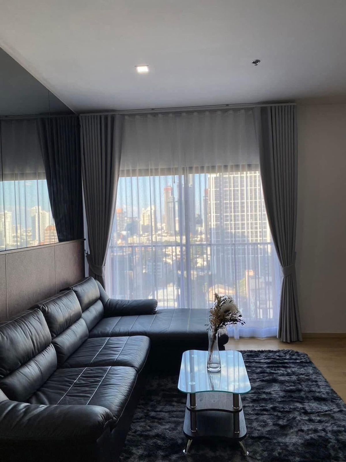 For RentCondoSukhumvit, Asoke, Thonglor : 📍 Noble Reveal, beautiful room, many good locations Complete electrical appliances (special price)