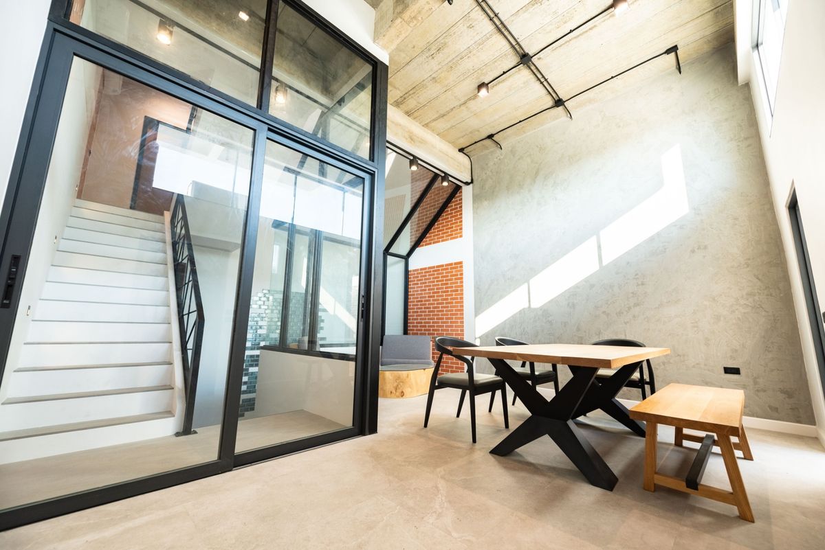 ขายโฮมออฟฟิศสุขุมวิท อโศก ทองหล่อ : 💥 โฮมออฟฟิศหรู 5.5 ชั้น รีโนเวทใหม่ พร้อมเฟอร์นิเจอร์ เครื่องใช้ไฟฟ้าครบทุกห้อง เหมาะทั้งอยู่อาศัยและทำออฟฟิศ ใกล้ BTS แบริ่ง & สำโรง