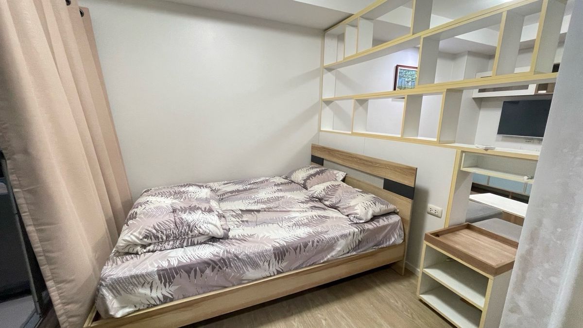 For RentCondoOnnut, Udomsuk : 🩷🌈 For rent 🧸🌳🌷the log 3 (The Lock 3 Sukhumvit 101/1) 🧸 Size 28 sq.mons, Building 2 T Building/// 1 Studio Room, Building View 🪧 Price 7000 baht