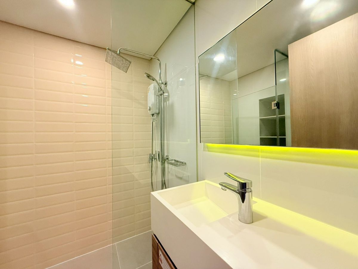 ให้เช่าคอนโดอ่อนนุช อุดมสุข : ให้เช่า! Duplex เพดานสูง 1 ห้องนอน ติด BTS @ Siamese สุขุมวิท 87