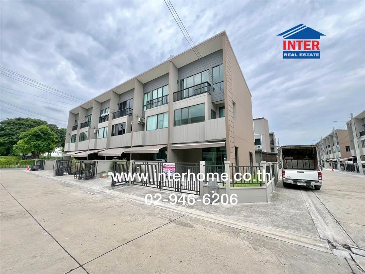 ขายทาวน์โฮมนวมินทร์ รามอินทรา : ทาวน์โฮม 3 ชั้น 31.1 ตร.ว. หมู่บ้านกลางเมือง รามอินทรา83 สเตชั่น คู่ขนานถนนกาญจนาภิเษก ถนนรามอินทรา เขตคันนายาว กรุงเทพมหานคร