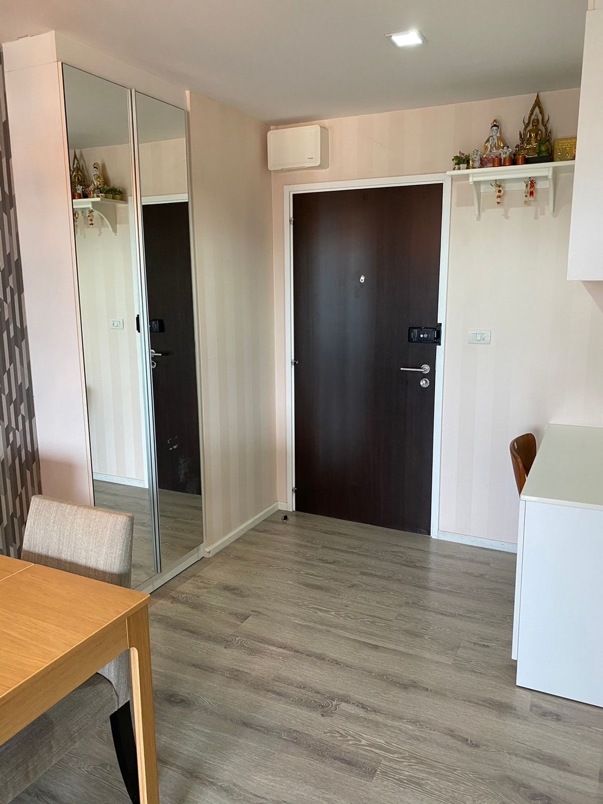 For RentCondoBangna, Bearing, Lasalle : Beautiful room, corner room, beautiful garden, 2 bedrooms, 1 room, Knightbridge Bearing Sukhumvit 107