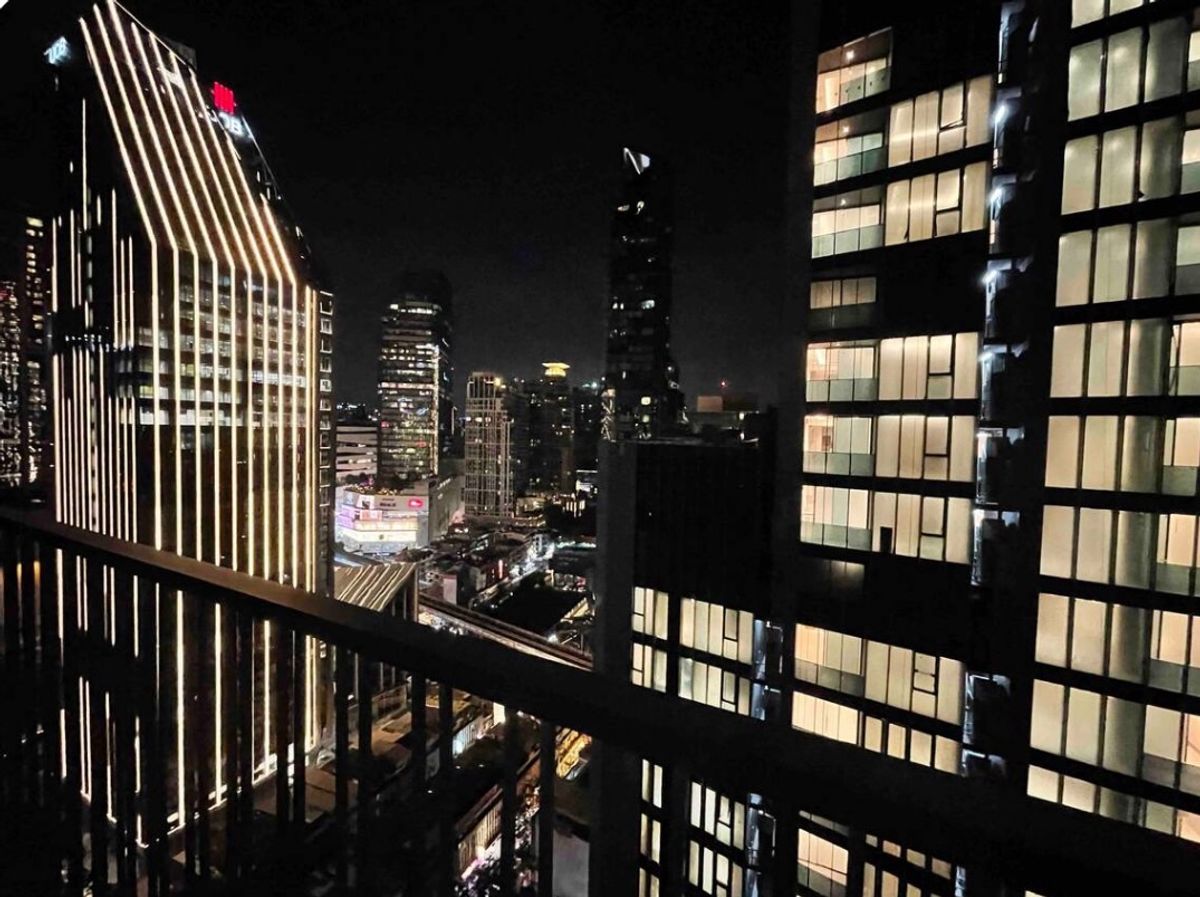 For RentCondoSukhumvit, Asoke, Thonglor : Beautiful room, high floor view, beautiful city, 1 stud 1 bathroom, Noble Refine
