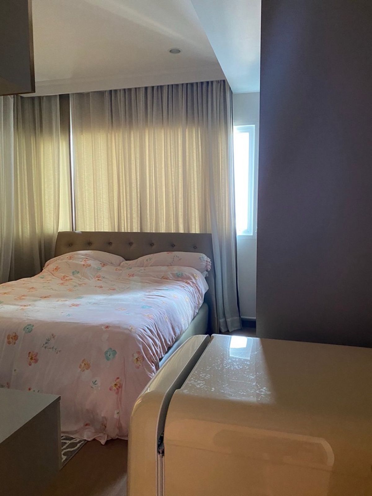 For SaleCondoRatchathewi,Phayathai : 📢👇 Great Value for Living or InvestmentHigh-end condo in a prime location, well connected to major business roads. Enjoy an open, unblocked city view.