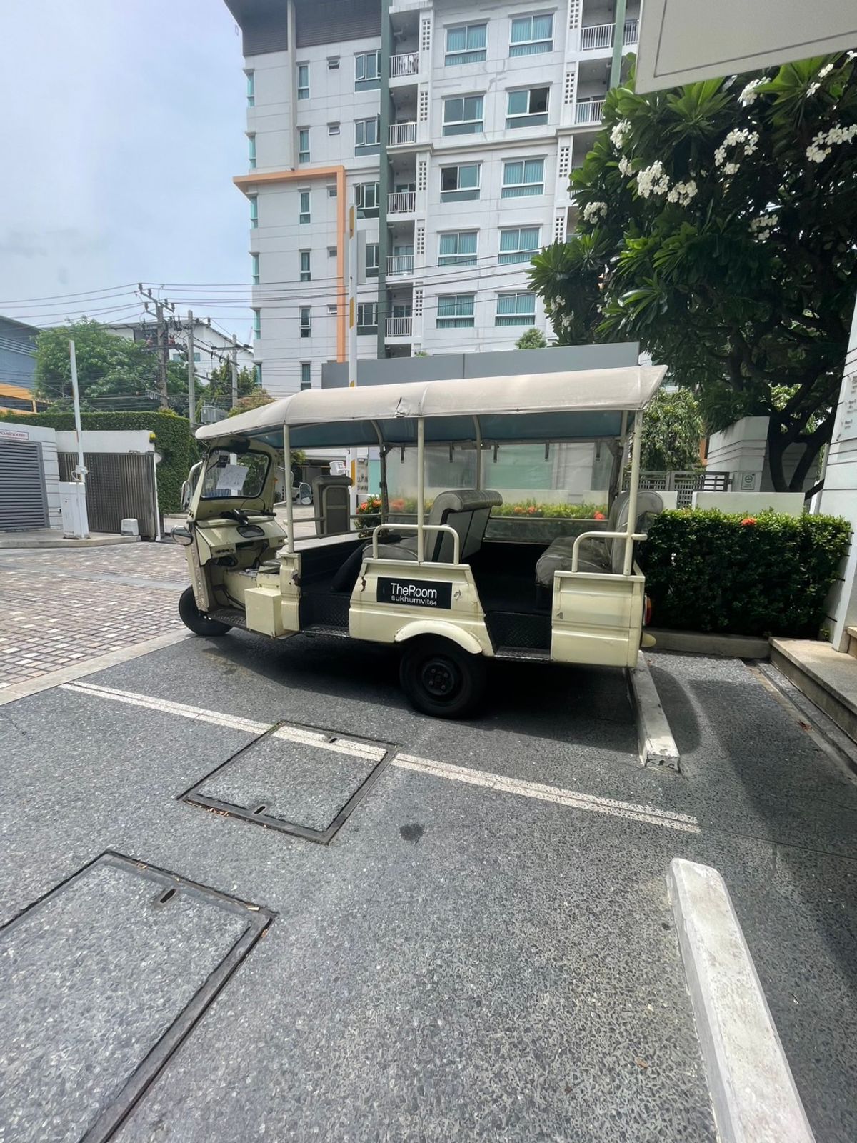 ขายคอนโดอ่อนนุช อุดมสุข : Condo for Sale: The Room Sukhumvit 64