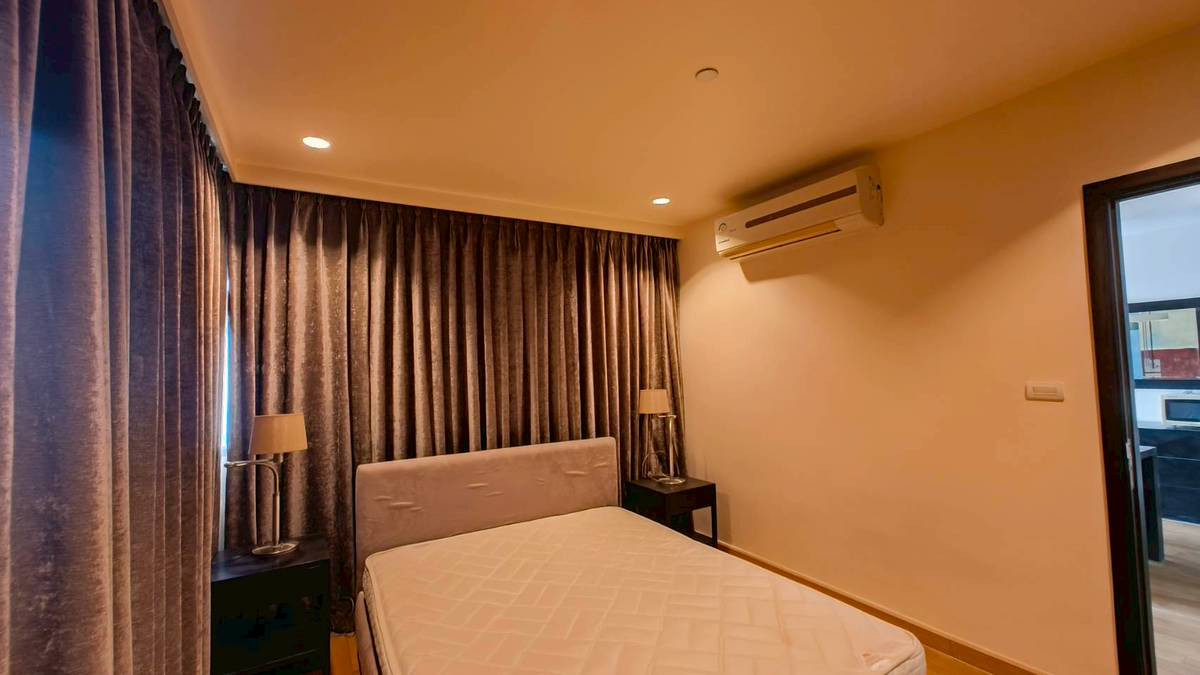 For RentCondoSathorn, Narathiwat : • 𝐑𝐄𝐍𝐓 • 𝐒𝐚𝐭𝐡𝐨𝐫𝐧 𝐆𝐚𝐫𝐝𝐞𝐧 • 𝟏 𝐁𝐞𝐝 𝟏 𝐁𝐚𝐭𝐡 • 𝟔𝟒 𝐒𝐪𝐦. • 𝟑𝟎𝟎𝟎𝟎 • 𝐑𝐞𝐧𝐨𝐯𝐚𝐭𝐞𝐝  𝐋𝐢𝐧𝐞 𝐈𝐃 : 𝐕𝐚𝐬𝐬𝐢𝐥𝐲