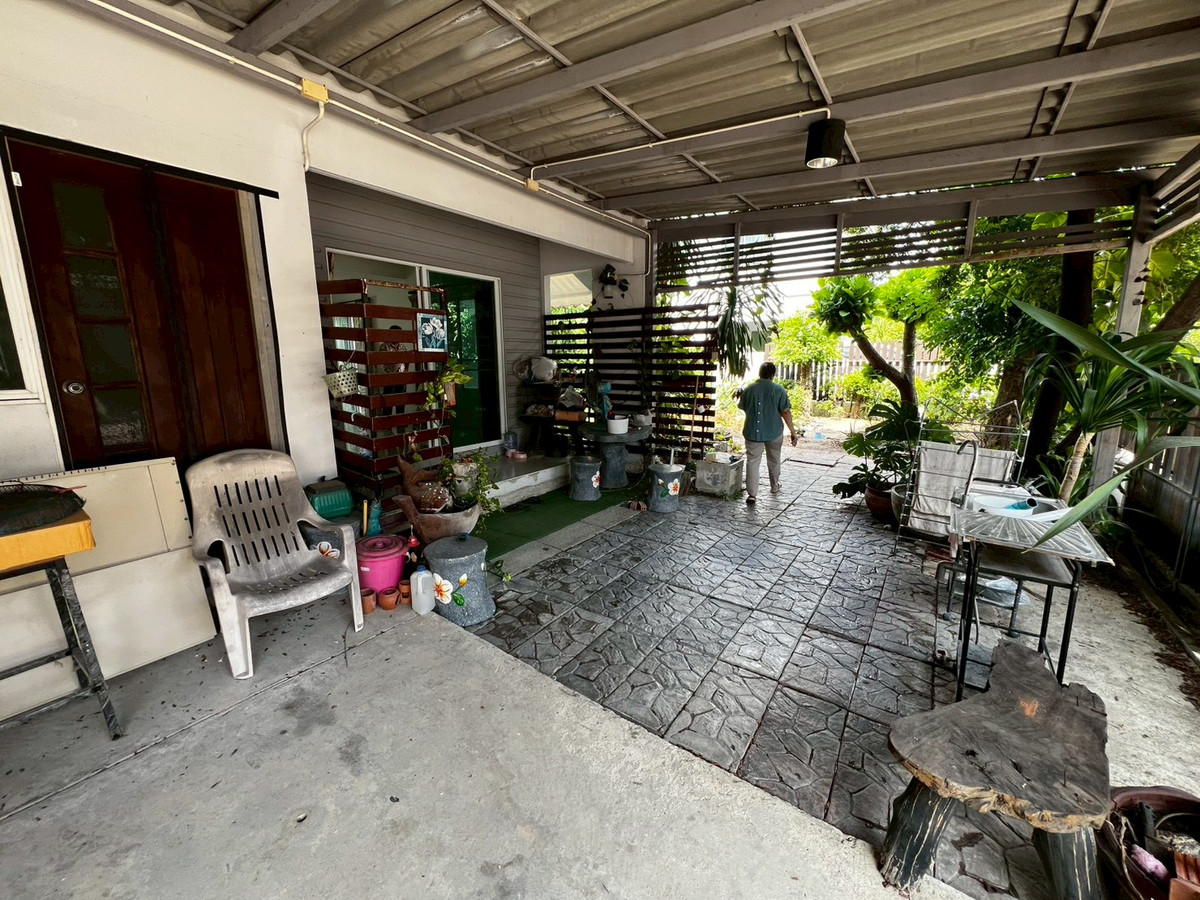 For RentHouseNonthaburi, Bang Yai, Bangbuathong : 3bedroom house at Khlong Thanon area, good common areas, good security, near Bang Mae Nang Municipality.