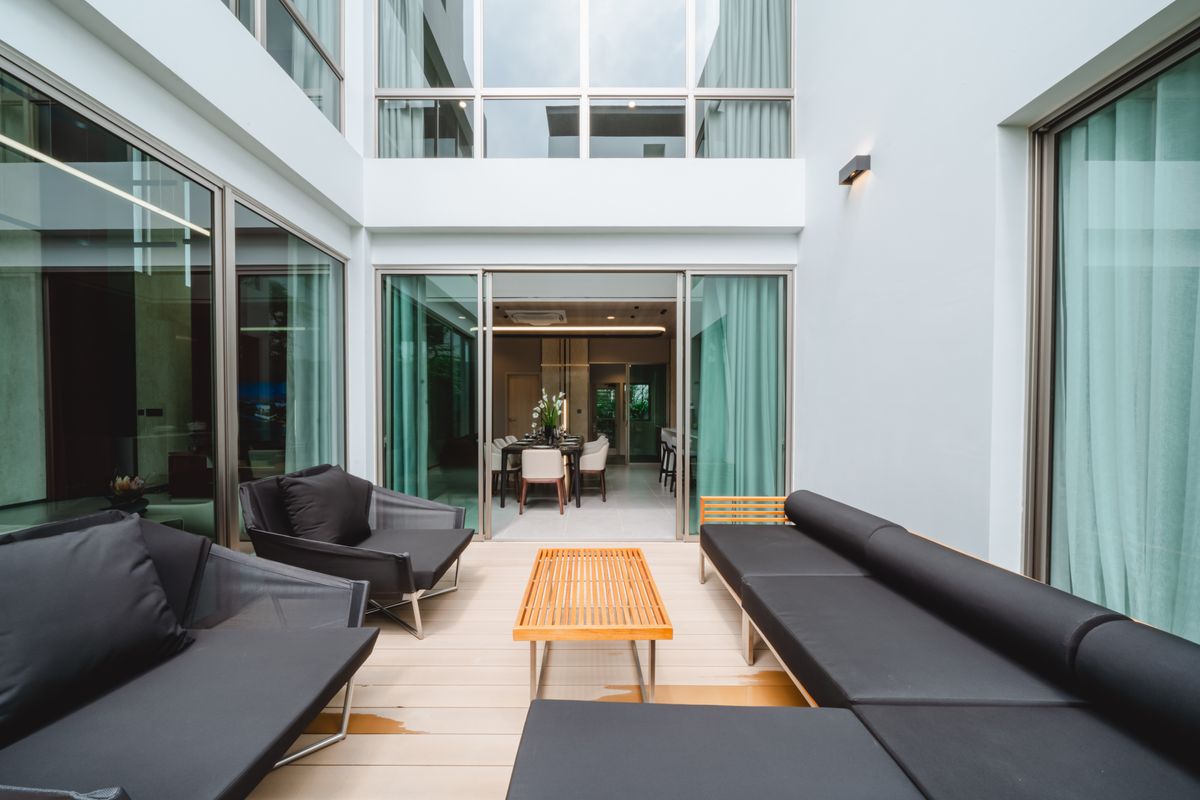 For SaleHousePattanakan, Srinakarin : 🔥Luxury single-family home project🔥Nirvana Collection, Krungthep Kreetha, 3 floors, high privacy, ready to move in, supporting a high-end lifestyle