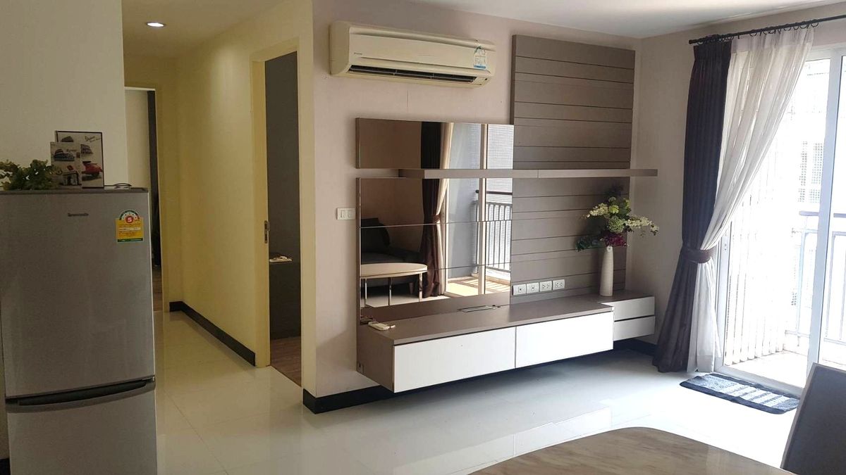 For RentCondoSukhumvit, Asoke, Thonglor : Low floor 2 bed 2 bath 75 sqm condo at Voque 16 for rent 35,000THB per month, Sukhumvit soi 16, Asoke BTS station.