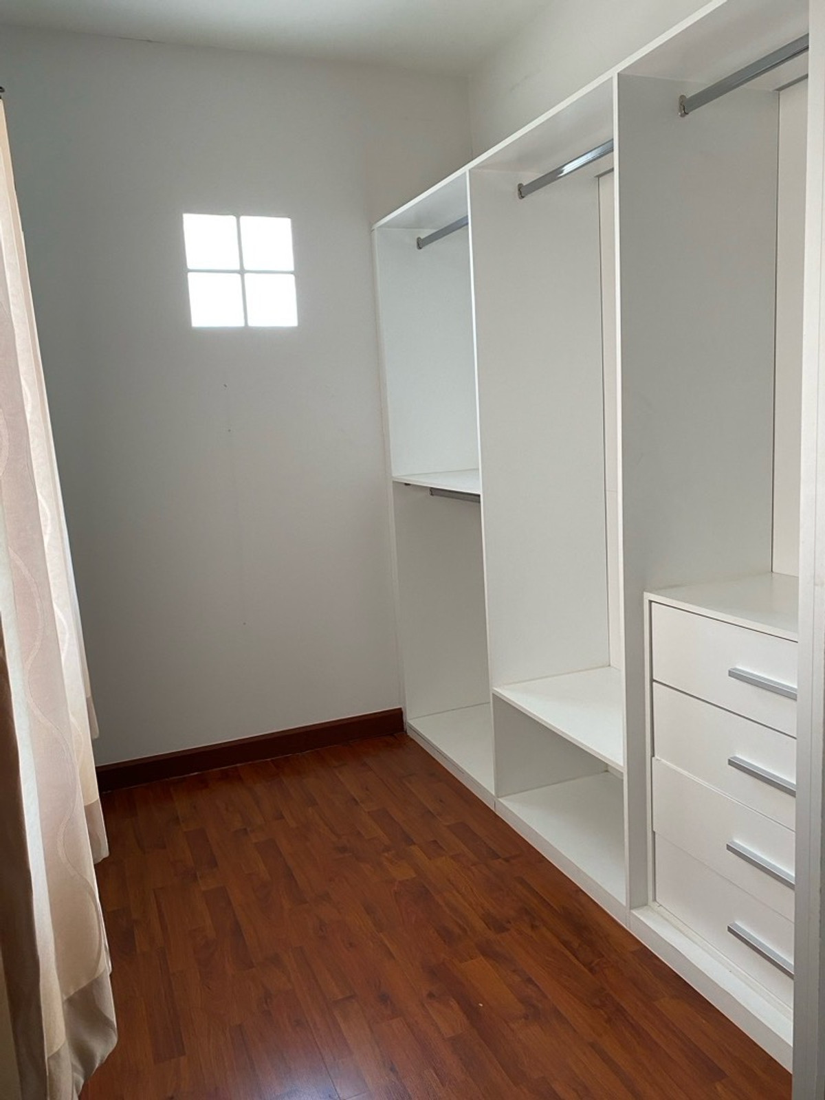 For RentHouseVipawadee, Don Mueang, Lak Si : house near Harrow International School, opposite Don Mueang Airport. 3 bedrooms.