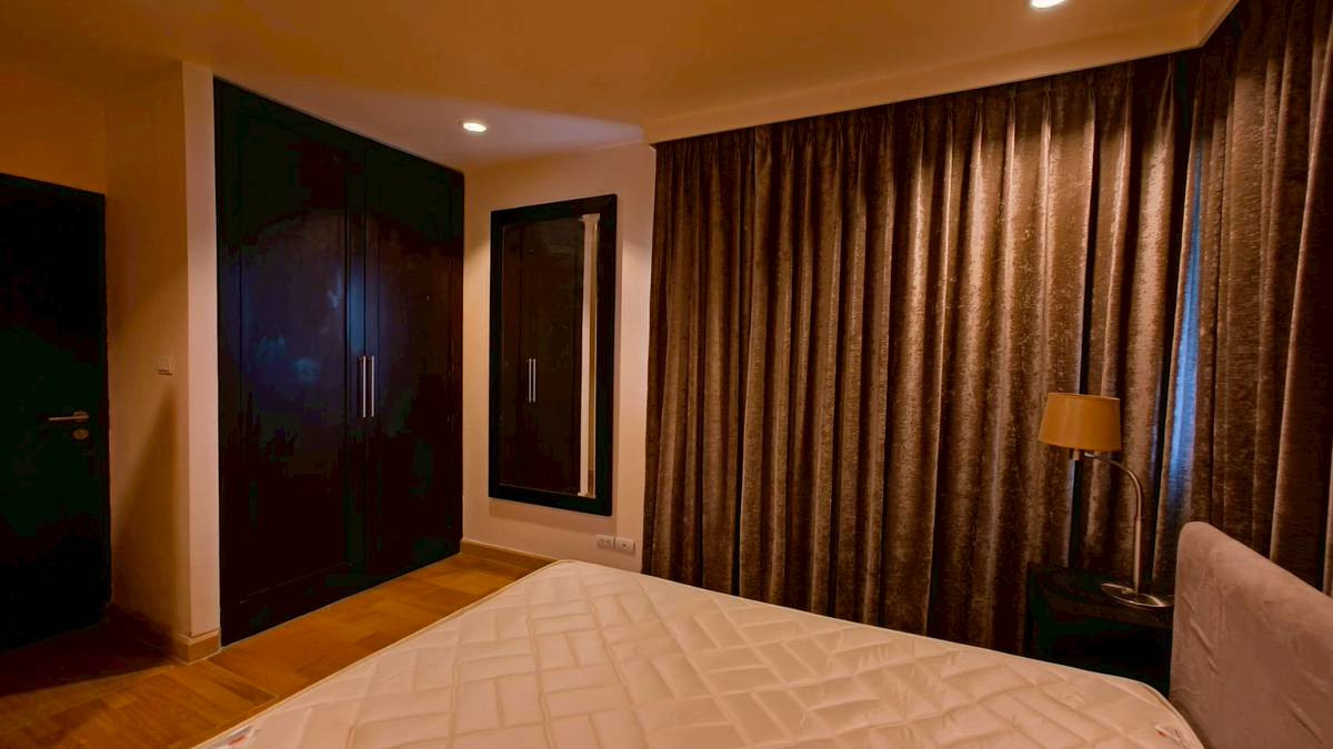 ให้เช่าคอนโดสาทร นราธิวาส : • 𝐑𝐄𝐍𝐓 • 𝐒𝐚𝐭𝐡𝐨𝐫𝐧 𝐆𝐚𝐫𝐝𝐞𝐧 • 𝟏 𝐁𝐞𝐝 𝟏 𝐁𝐚𝐭𝐡 • 𝟔𝟒 𝐒𝐪𝐦. • 𝟑𝟎𝟎𝟎𝟎 • 𝐑𝐞𝐧𝐨𝐯𝐚𝐭𝐞𝐝  𝐋𝐢𝐧𝐞 𝐈𝐃 : 𝐕𝐚𝐬𝐬𝐢𝐥𝐲