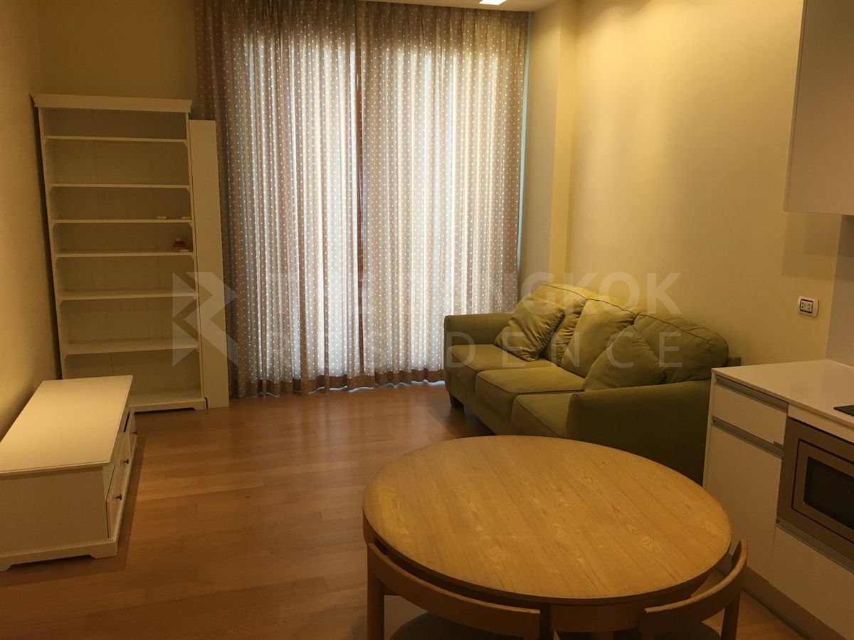 For RentCondoLadprao, Central Ladprao : Equinox Phahol VIPHA 2B2B 63.2 SQM. Only 28K/Month. Contact Khun Alumi 0909961628.