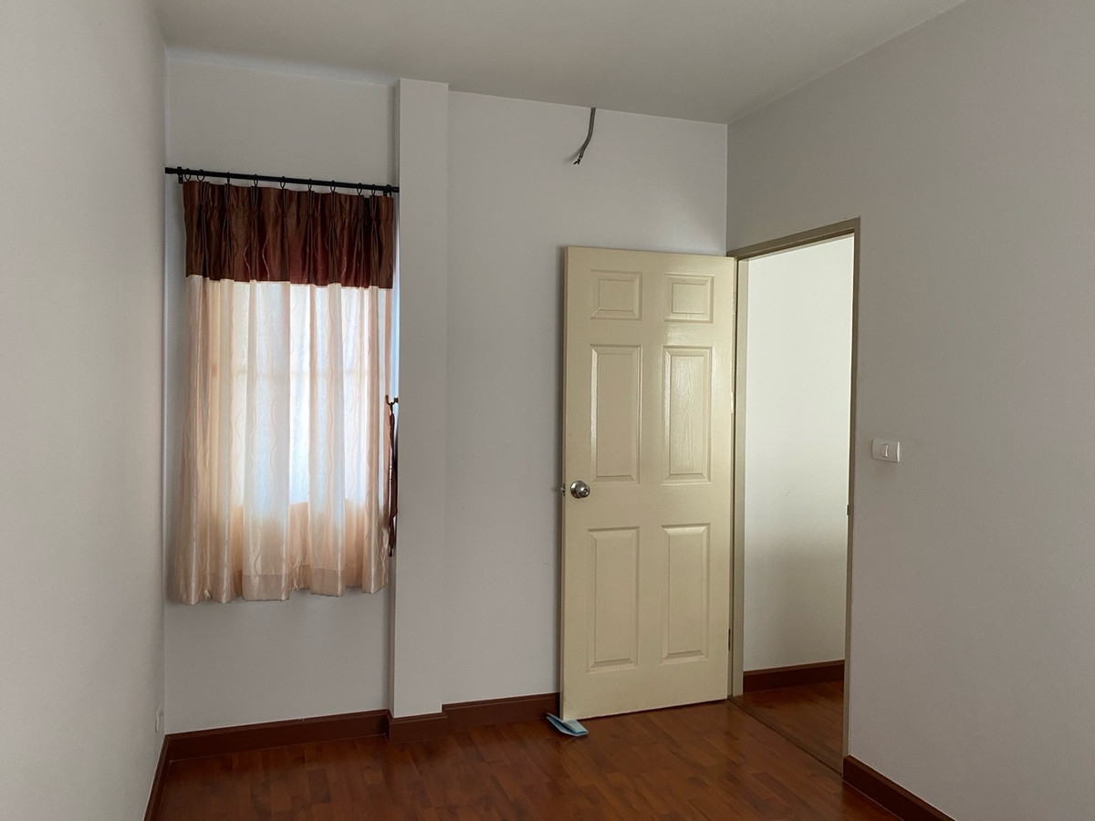 For RentHouseVipawadee, Don Mueang, Lak Si : house near Harrow International School, opposite Don Mueang Airport. 3 bedrooms.