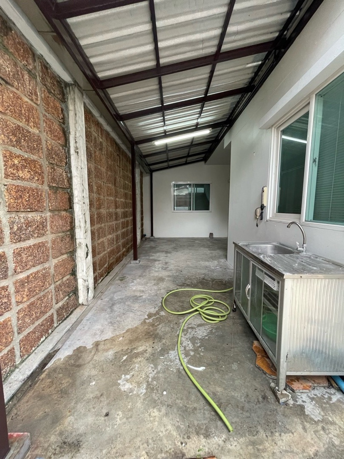 For RentHouseVipawadee, Don Mueang, Lak Si : house near Harrow International School, opposite Don Mueang Airport. 3 bedrooms.