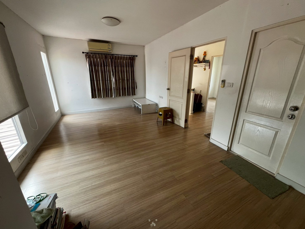 For RentHouseNonthaburi, Bang Yai, Bangbuathong : 3bedroom house at Khlong Thanon area, good common areas, good security, near Bang Mae Nang Municipality.