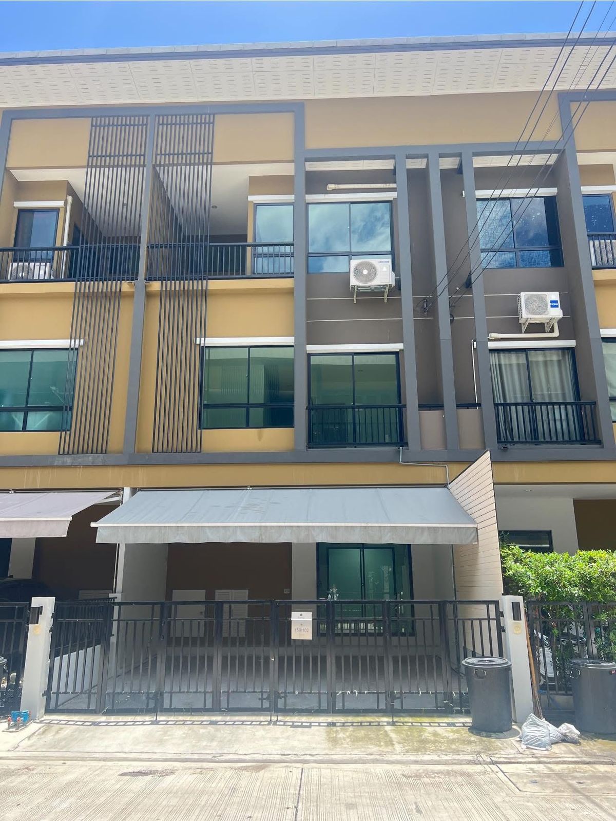 For RentTownhomeRama5, Ratchapruek, Bangkruai : 3 -storey townhome for rent in Chaiyapruek Nonthabuni, a new renovated house, ready to move in.