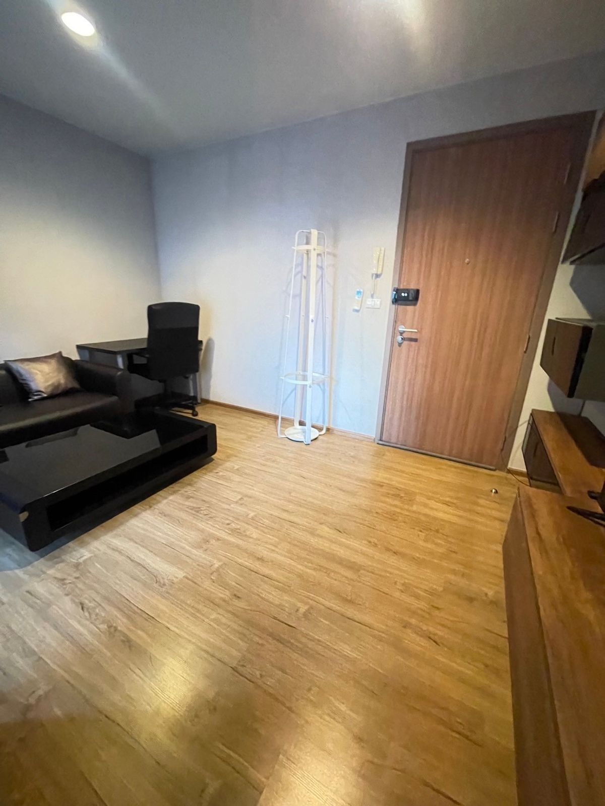 ขายคอนโดสาทร นราธิวาส : ขายด่วน 📍 Fuse Chan - Sathorn 📍 เฟอร์นิเจอร์ และ เครื่องใช้ไฟฟ้าครบ ใกล้ BTS 