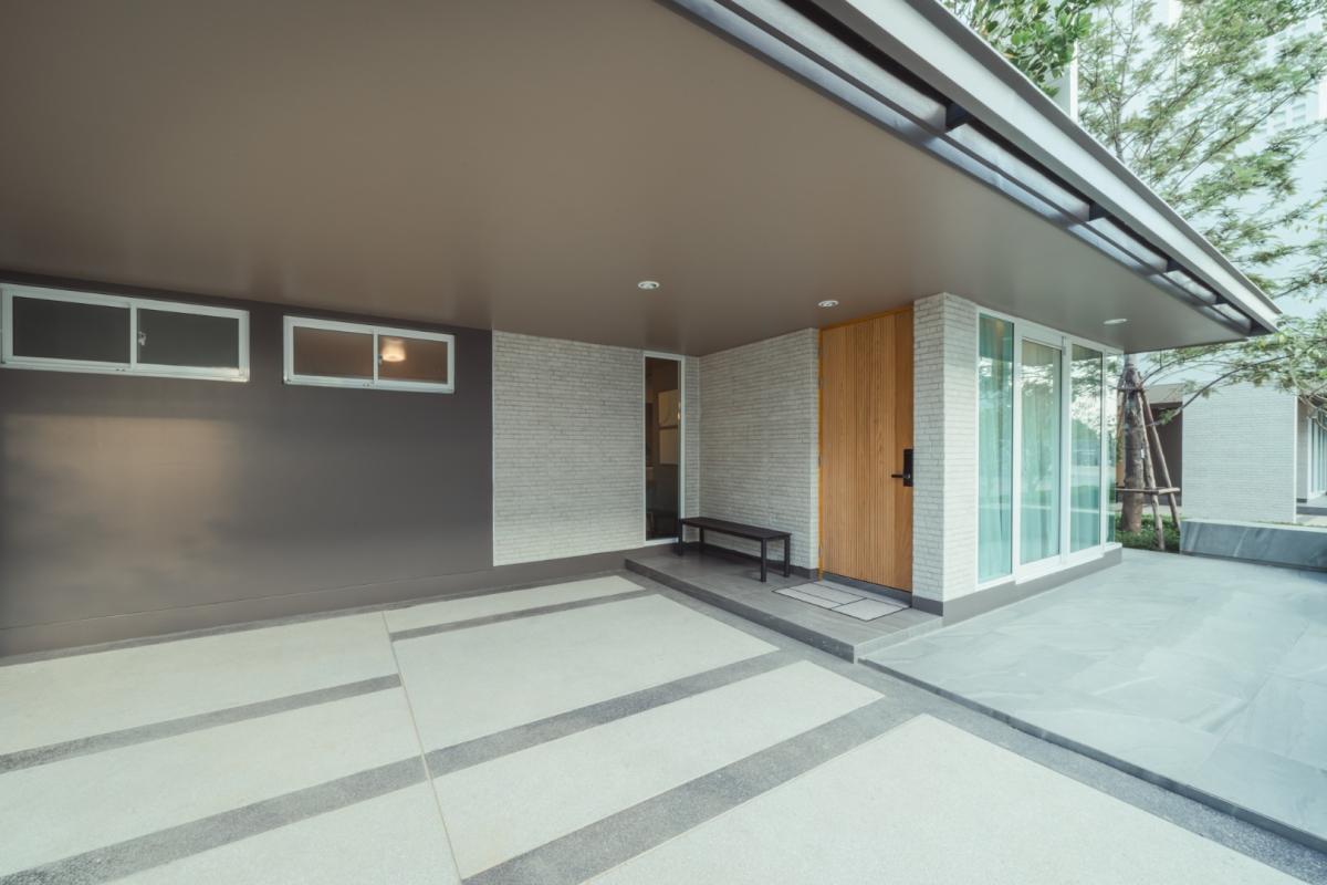 For SaleHousePattanakan, Srinakarin :  🔥Luxury single house for sale🔥 Nirvana Absolute Krungthep Kreetha, new 3-storey house, ready to move in, good location near Suvarnabhumi Airport