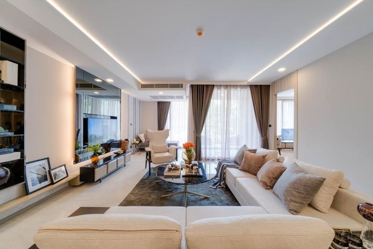 ให้เช่าคอนโดสุขุมวิท อโศก ทองหล่อ : คอนโดหรูที่ Fynn Sukhumvit 31 เดินทางสะดวก ใกล้รถไฟฟ้าบีทีเอส มีรถรับส่ง ห้องสวย เฟอร์นิเจอร์ครบ พร้อมอยู่!!