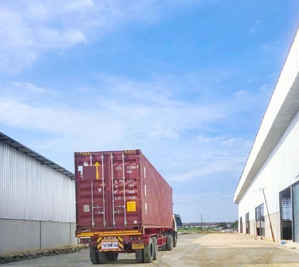 For RentWarehouseMahachai Samut Sakhon : Sunflower Inter Trilingual Sch 3.7km. Hi Cube trailer for rent warehouse with 12 meter high roof 285