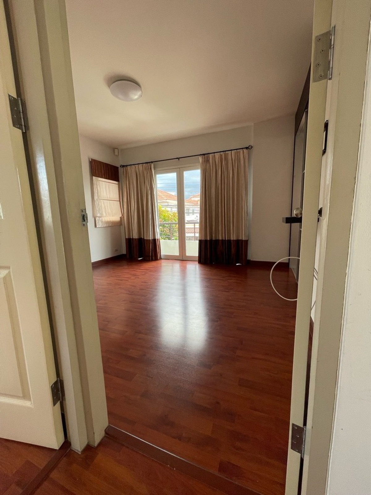 For RentHouseVipawadee, Don Mueang, Lak Si : house near Harrow International School, opposite Don Mueang Airport. 3 bedrooms.