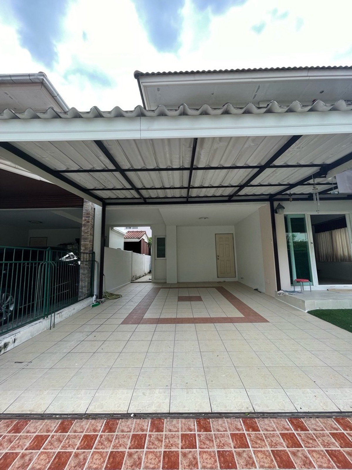 For RentHouseVipawadee, Don Mueang, Lak Si : house near Harrow International School, opposite Don Mueang Airport. 3 bedrooms.