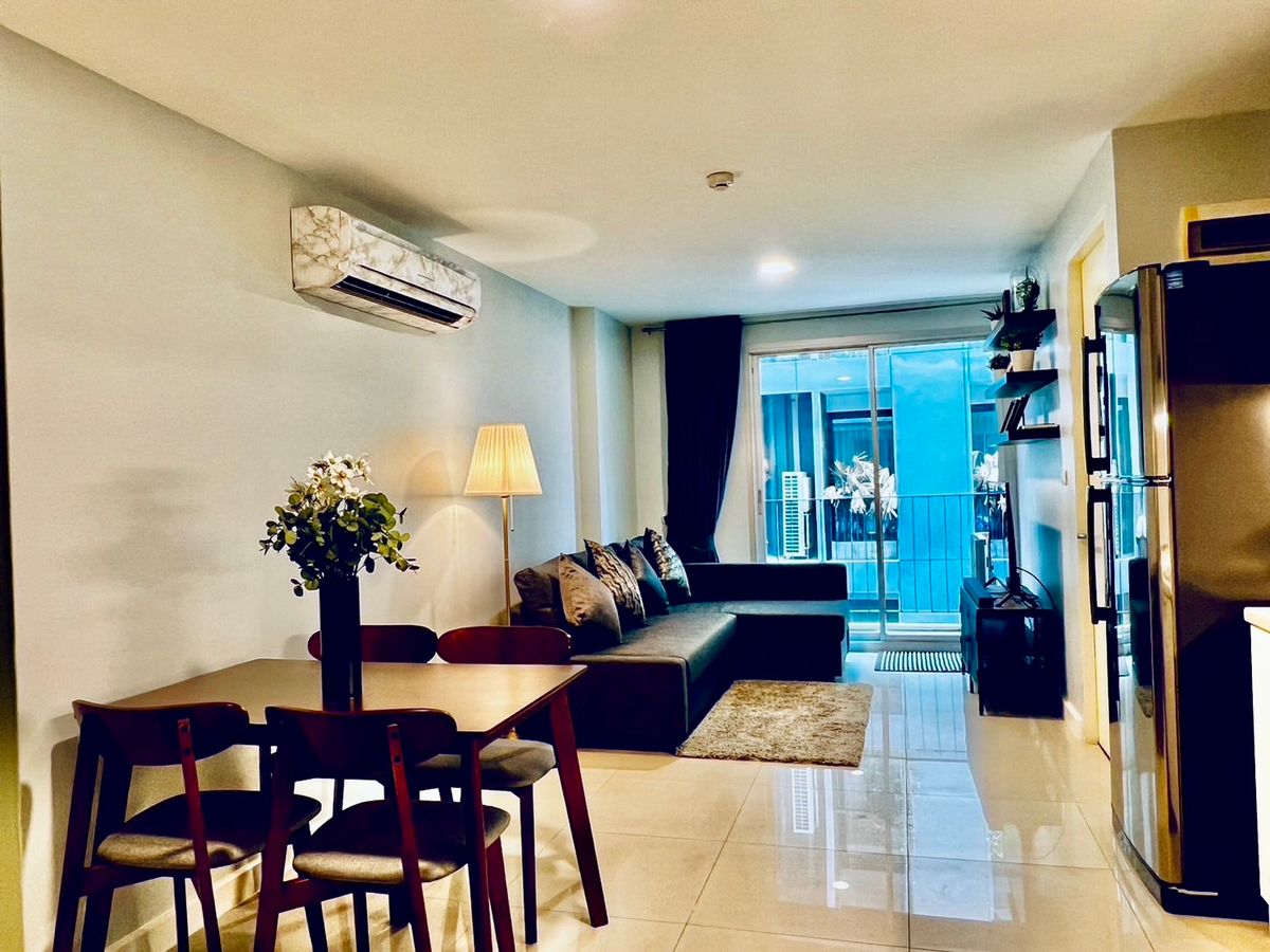 For SaleCondoSukhumvit, Asoke, Thonglor : 🌿 For Sale: THE CLOVER Thonglor Condominium | 1-Bedroom in the heart of Thonglor Prime location in Bangkok’s trendiest neighborhood – surrounded by cafes, restaurants, international schools & shopping malls. Spacious 45.87 sq.m. unit, fully furnished 