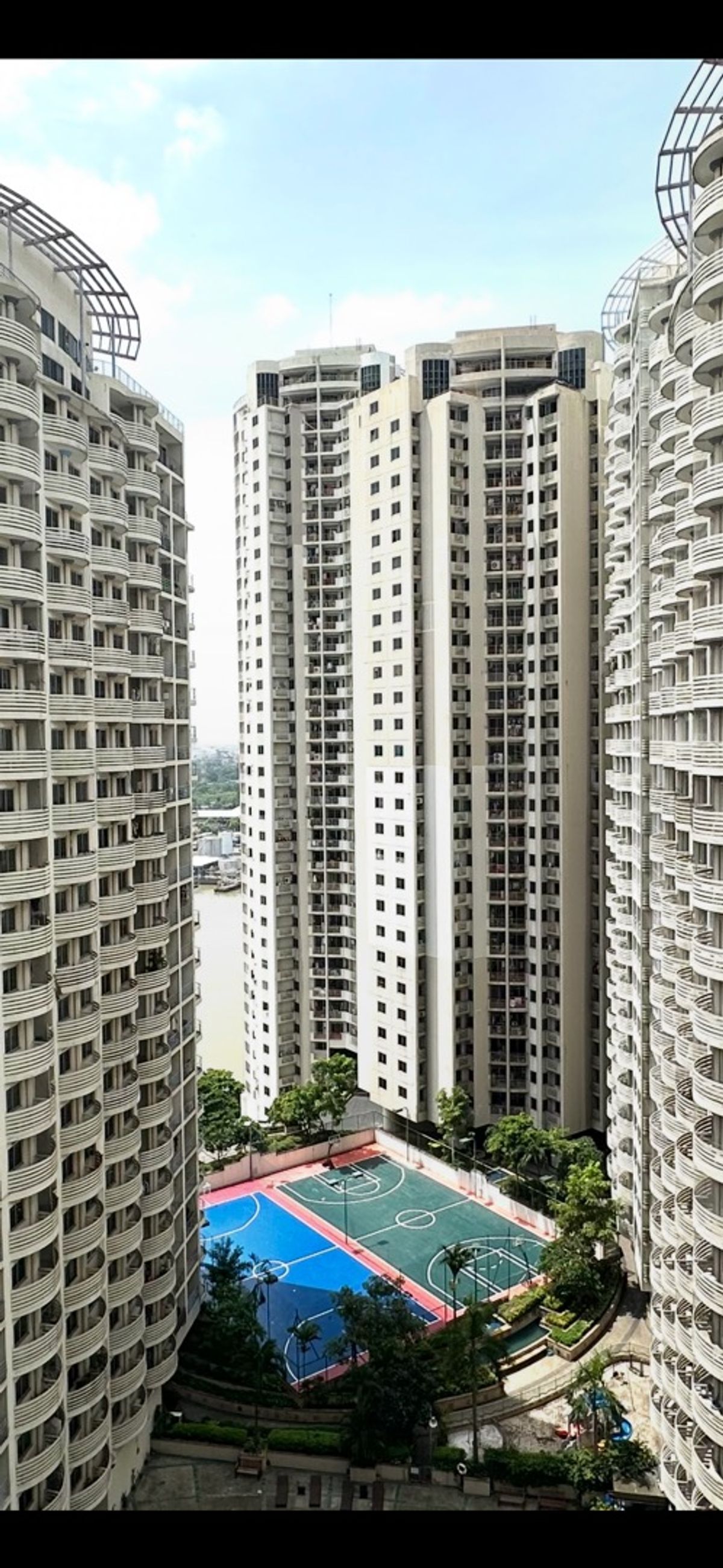 ขายคอนโดพระราม 3 สาธุประดิษฐ์ : ขายด่วน ห้องไซต์ใหญ่พิเศษ พร้อม Balcony private 
SV CITY CONDO (พระราม3)