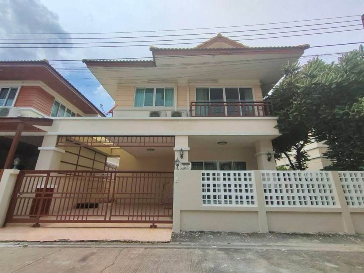 For RentHouseVipawadee, Don Mueang, Lak Si : urgent! Prime location 5mins to Rangsit University with 3bedroom 3bathroom and fully furnished