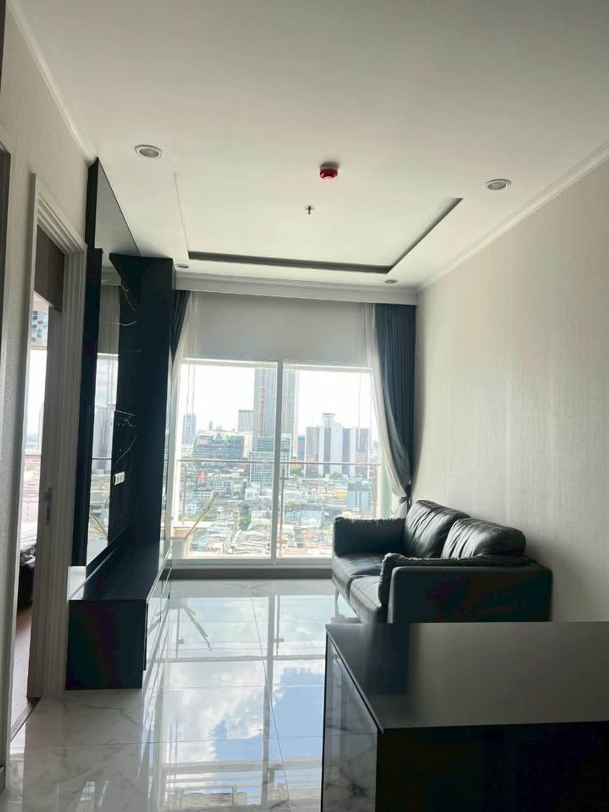 For RentCondoSilom, Saladaeng, Bangrak : Rent RR394 Supalai Elite Sureong. Beautiful room, complete furniture near Sam Yan MRT BTS.