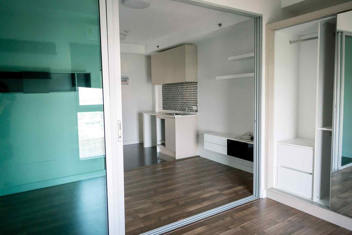 For SaleCondoBangna, Bearing, Lasalle : 🎉 Condo for sale A Space Me Bangna 🎉 A Space has Bangna - Floor 15, Mega Bangna view 🌆 Size 25.05 sq.m.